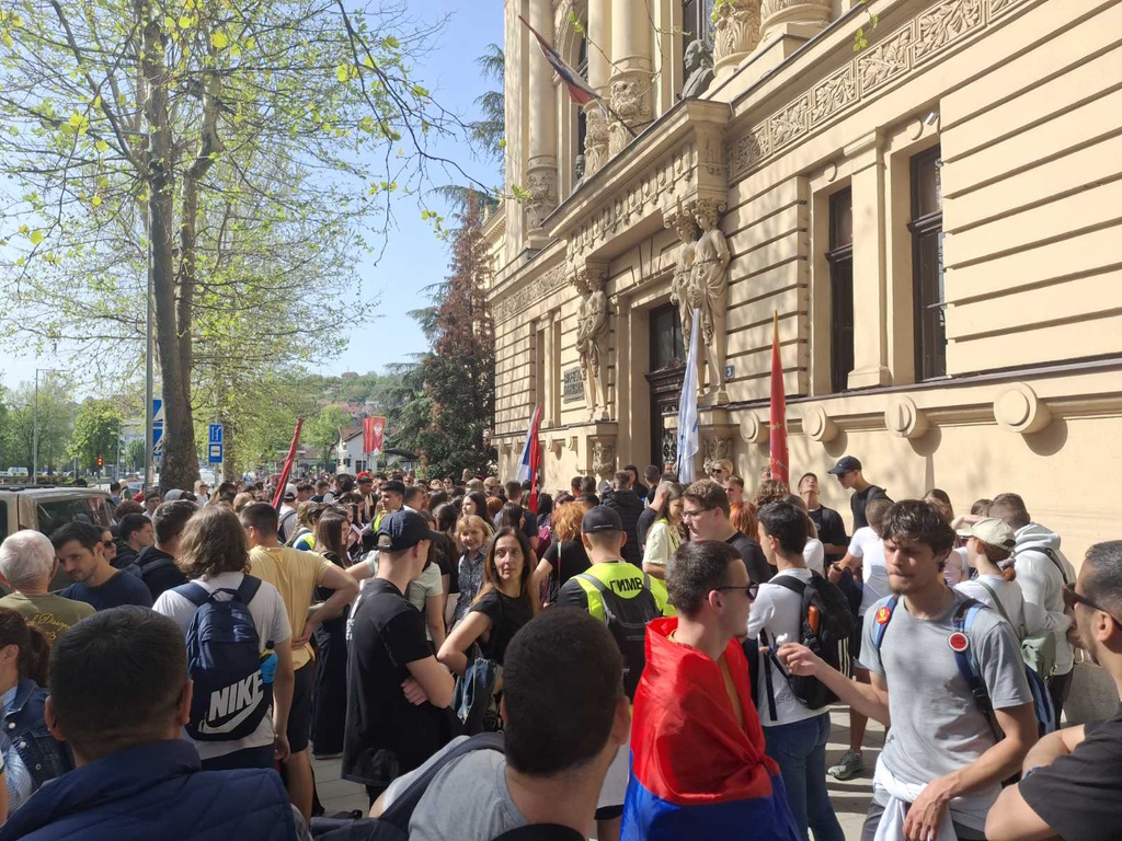 Marš do Novog Sada2/Vamedia