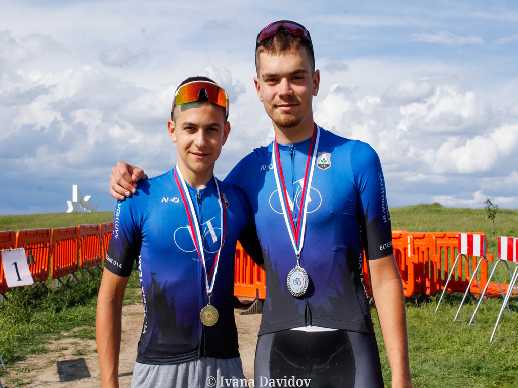 Victoria Team, Stefan i Filip