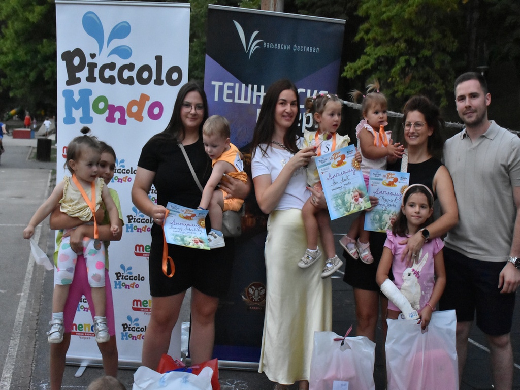 Trka beba-Tešnjarske večeri 2025-Trkaći