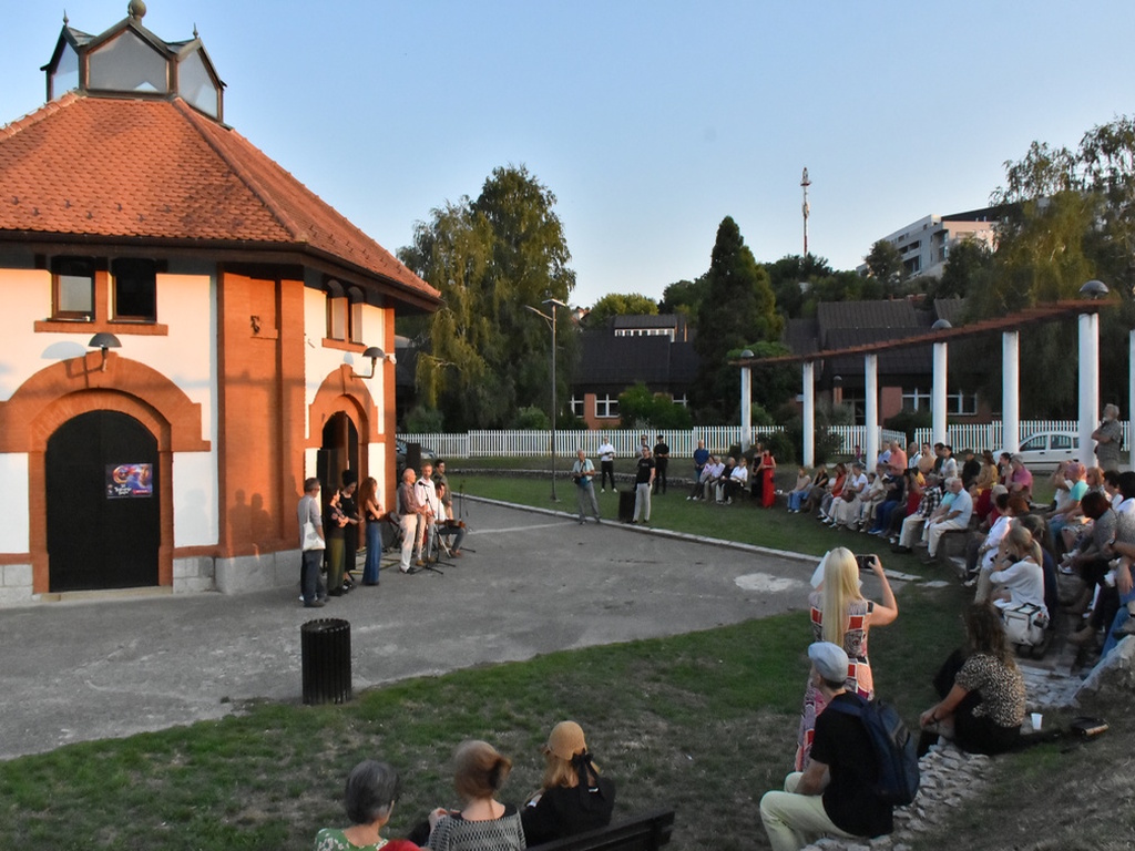 Ansambl-otvaranje izložbe