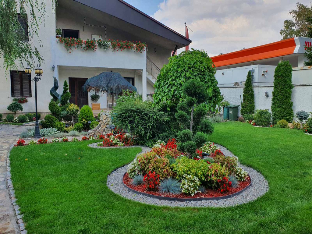 prvo mesto, najlepše dvorište