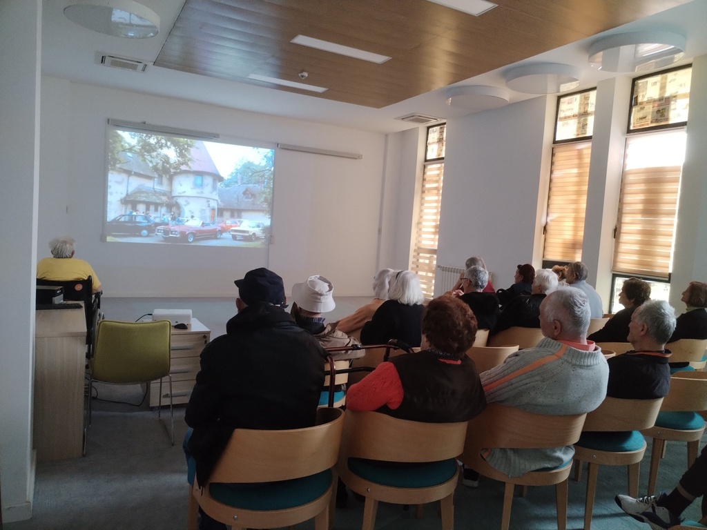 bioskop u Gerontološkom centru