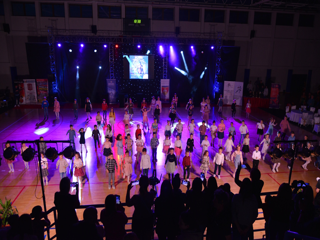 ples, MIonica, arhiva