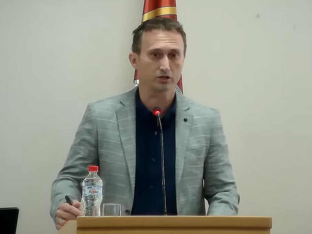 Goran Gavrilović NSP, printscreen sednica Skupštine