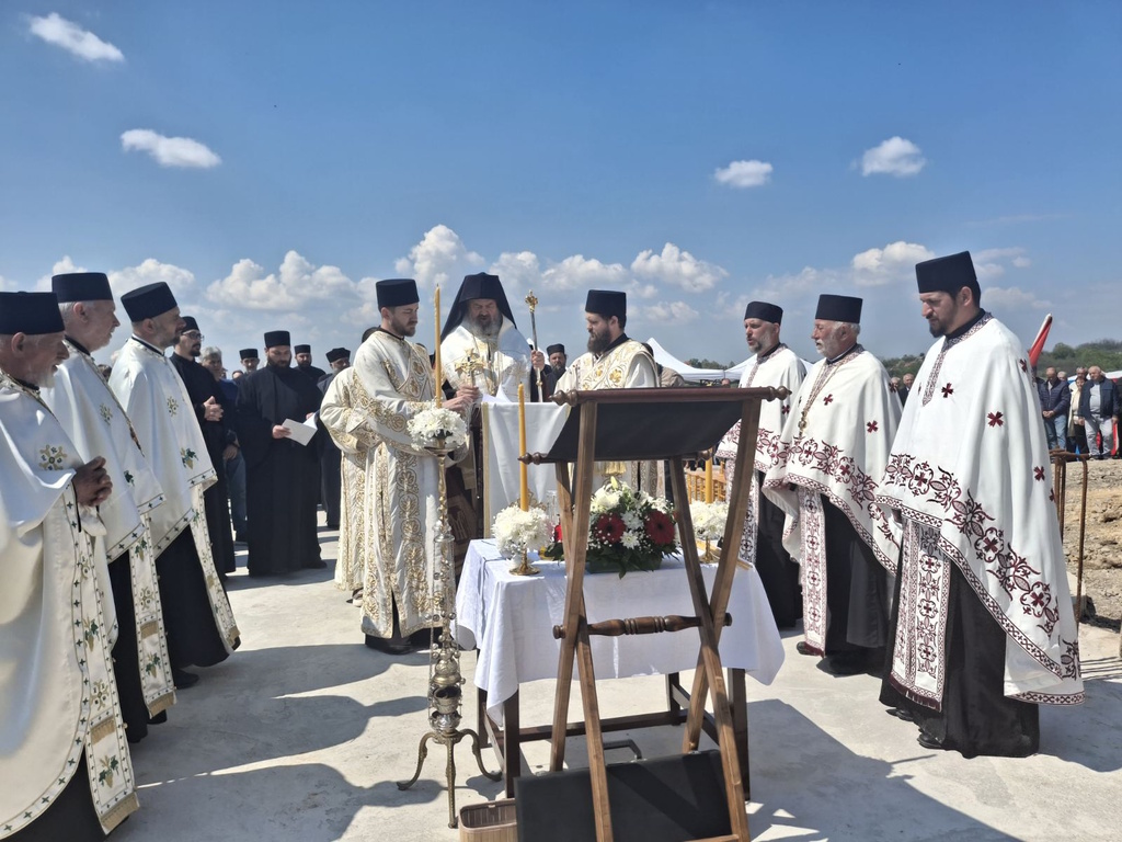 osvećenje temelja nove crkve u Osečini 