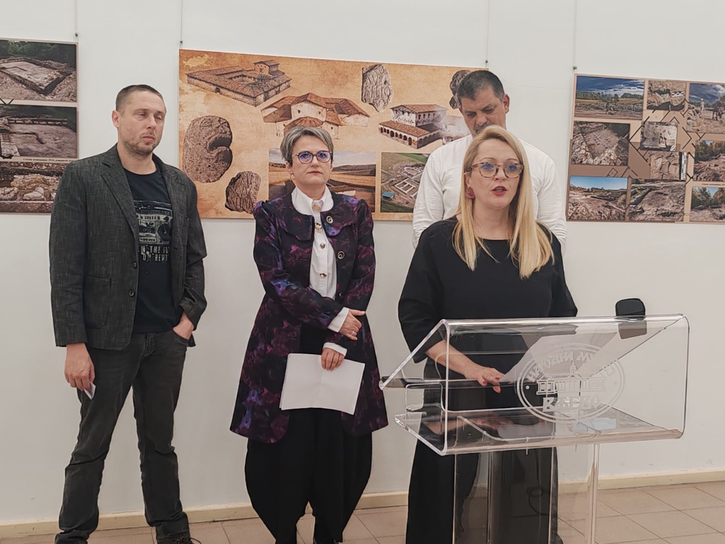 Anine-otvaranje izložbe u Muzeju