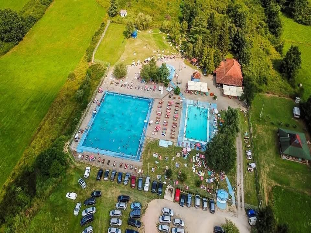 bazeni u selu Mionica 
