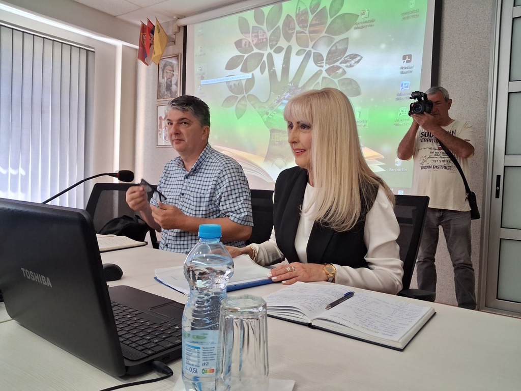 načelnica ŠU Zorica Jocić na sastanku ditrektora načelnica ŠU Zorica Jocić na sastanku ditrektora